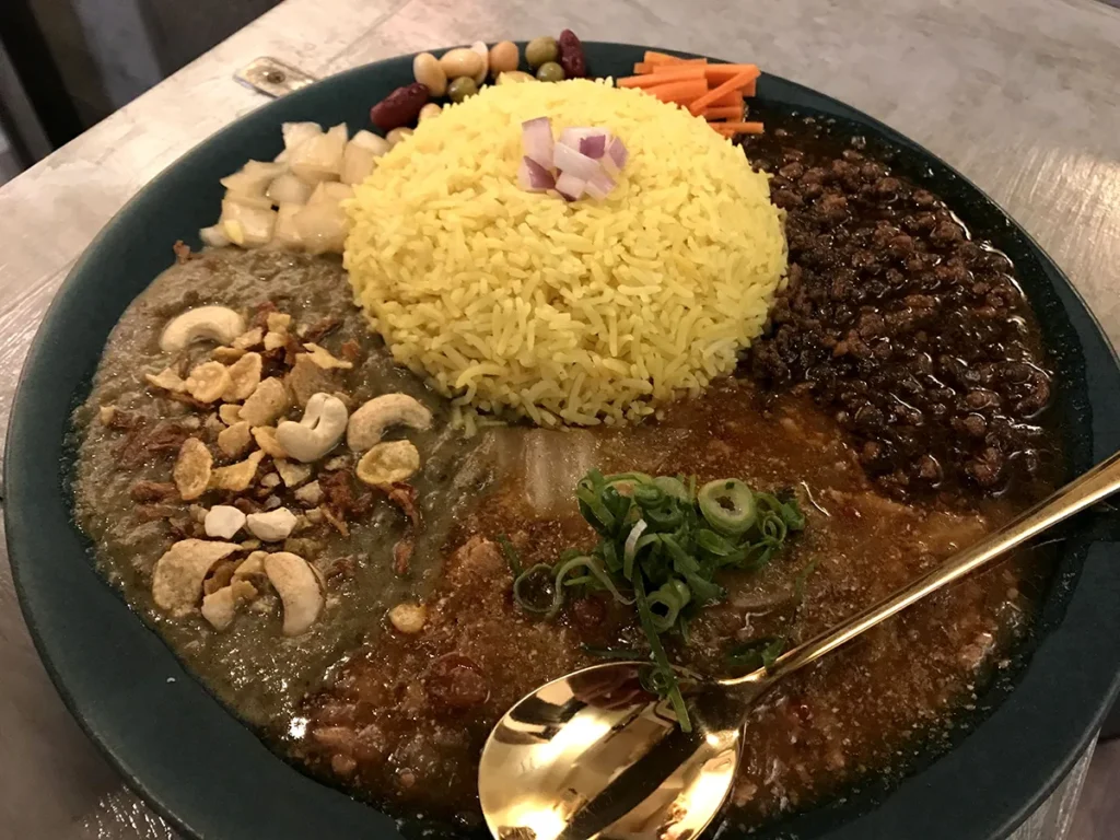 ピチカ 3種あいがけスパイスカレー