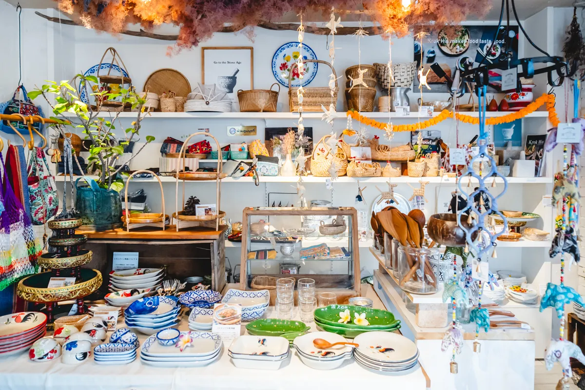 伊丹｜アジアン雑貨に囲まれる楽しい空間【rough Asia】 | TOKK関西