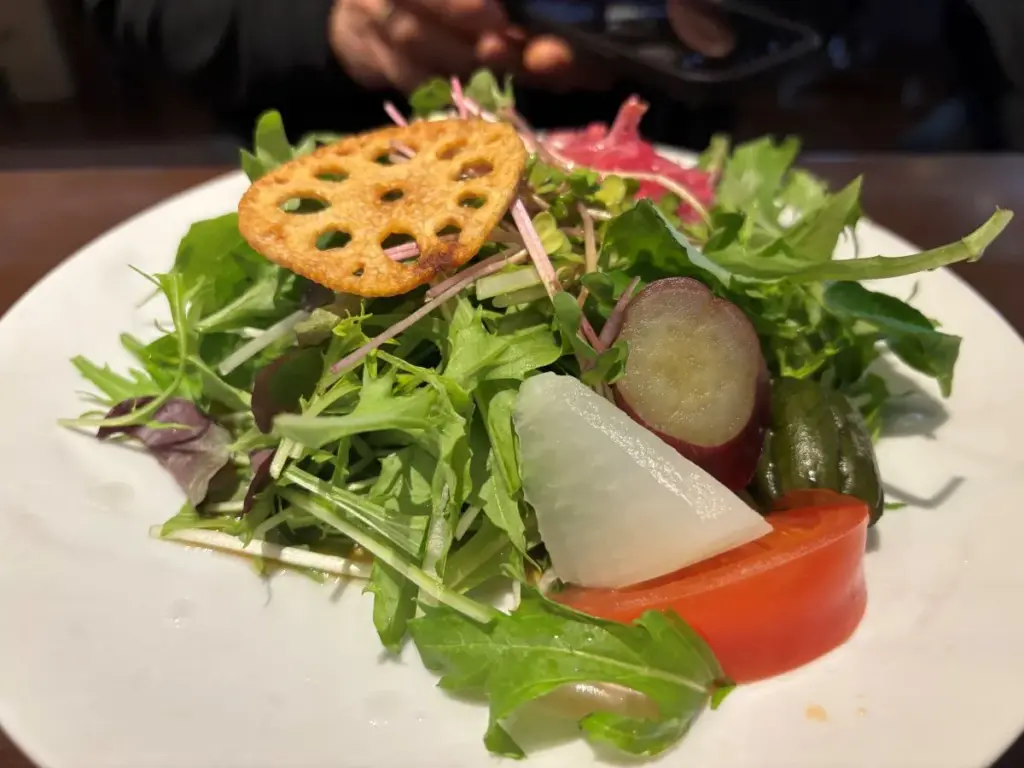 リー ツァン ティン
サラダ