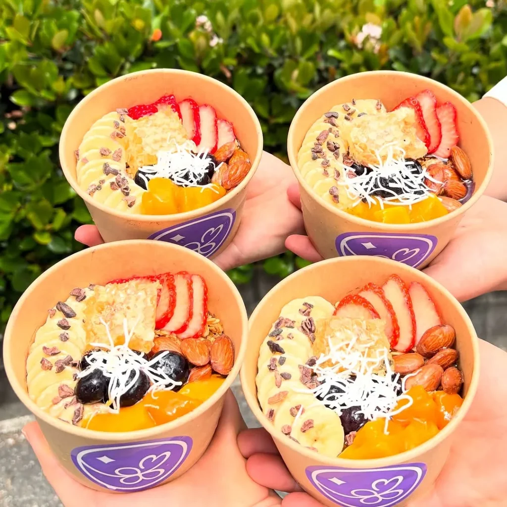 saúde梅田店のアサイーボウル