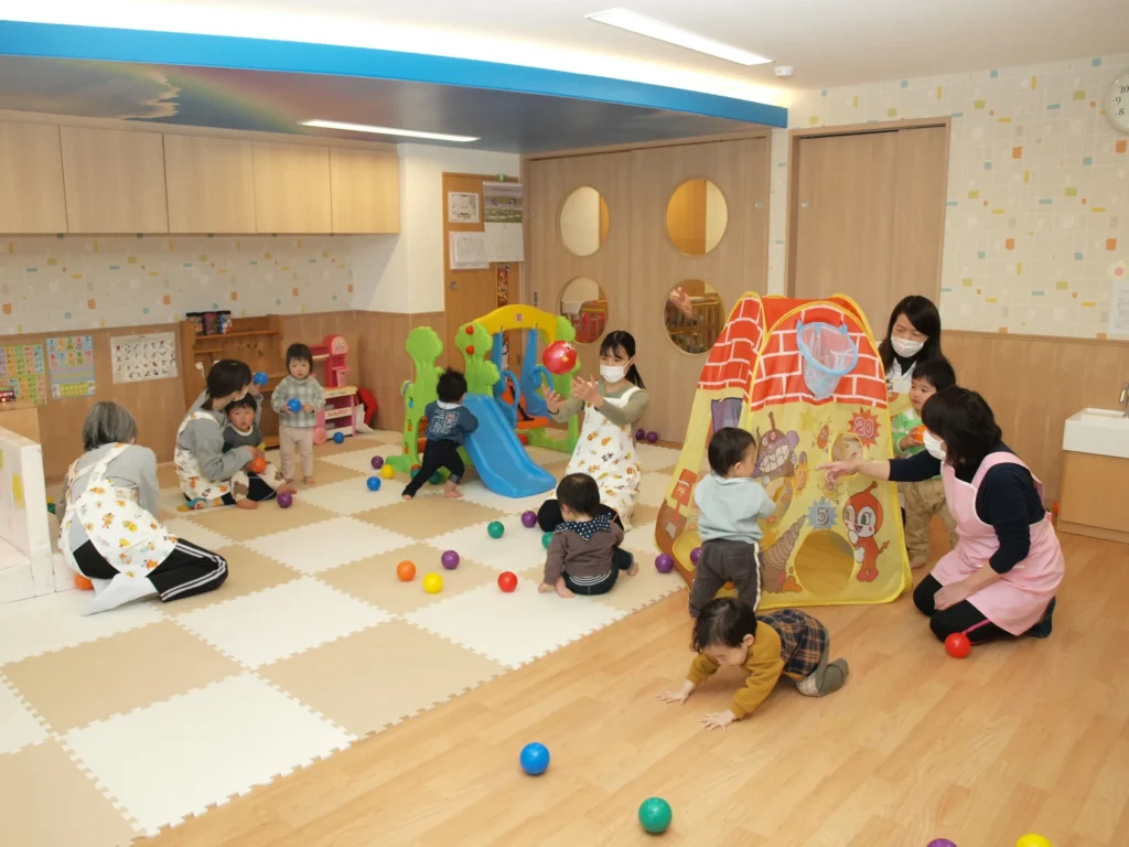 病児病児後保育 あすなろ横の 院内保育 すずらん