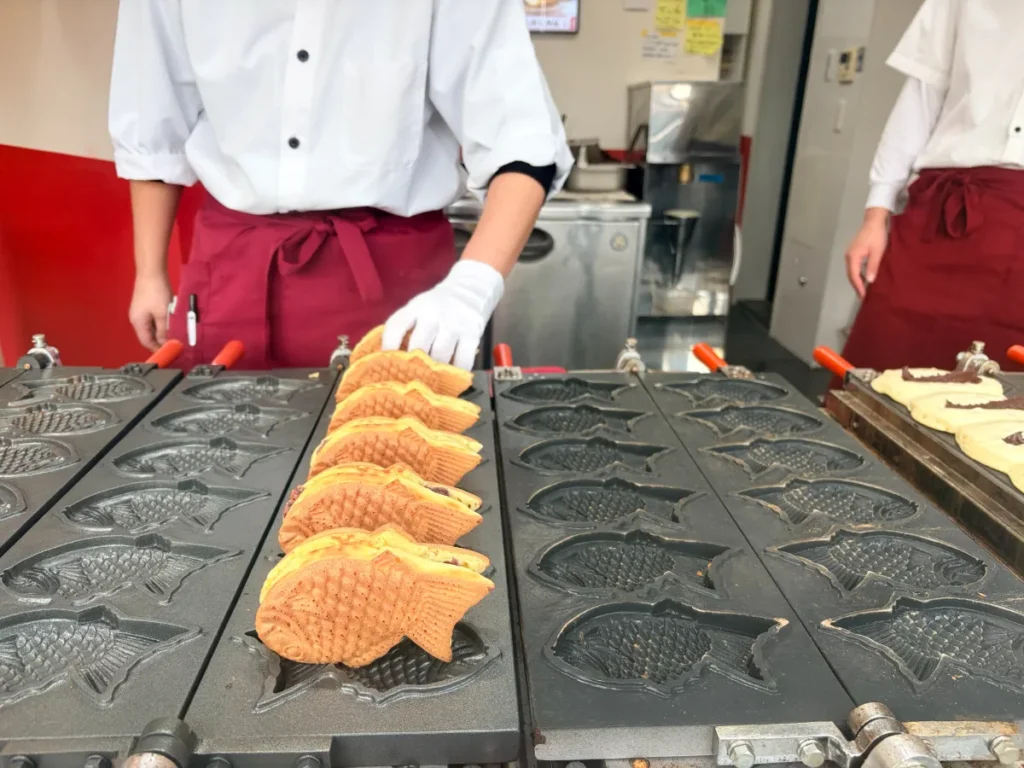 「たい焼きレボリューション」の焼き上げ