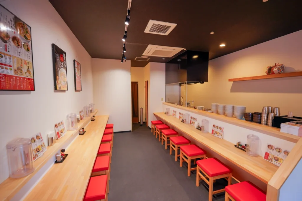 麺処とりとん　内観