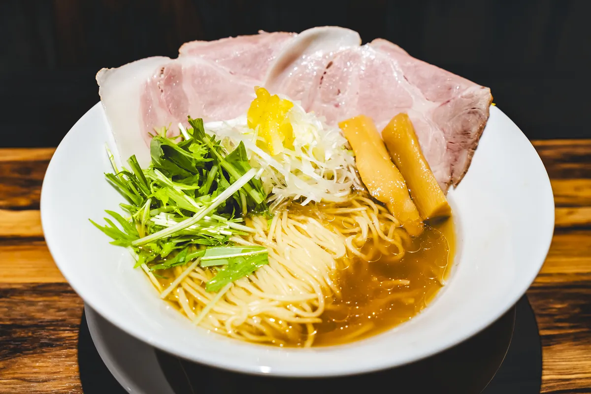 豊中 服部天神【新店】｜貝出汁と柚子の相性抜群醤油ラーメン「豊麺」が駅前にオープン！