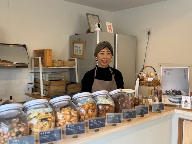 店主の辻山由紀子さん