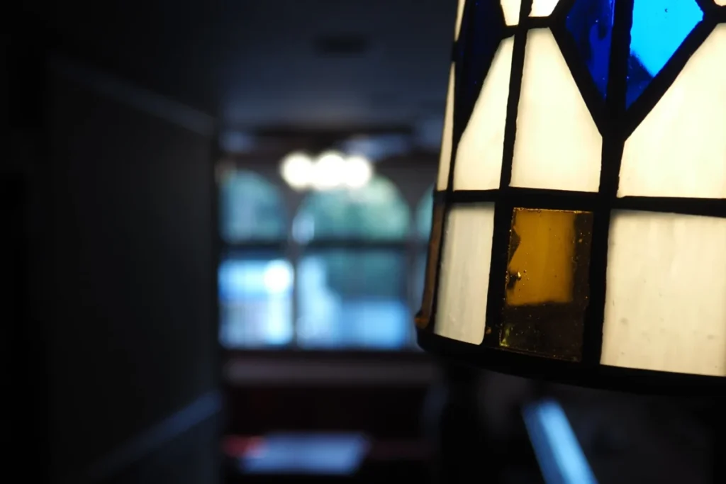 ステンドグラス風ランプ