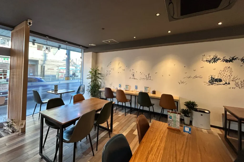 Risaku cafe 内観