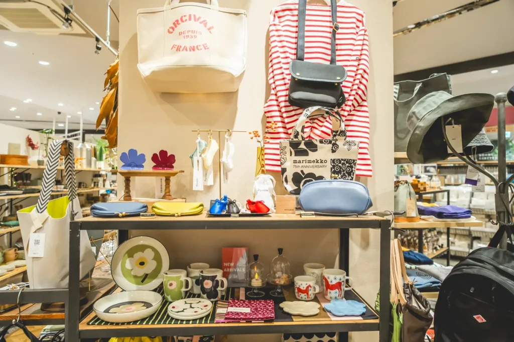 AIDA marimekko鞄など