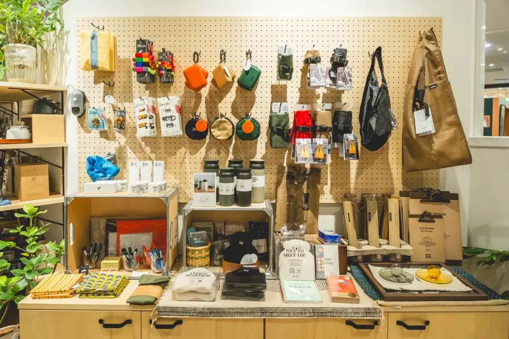 AIDA アウトドアグッズ