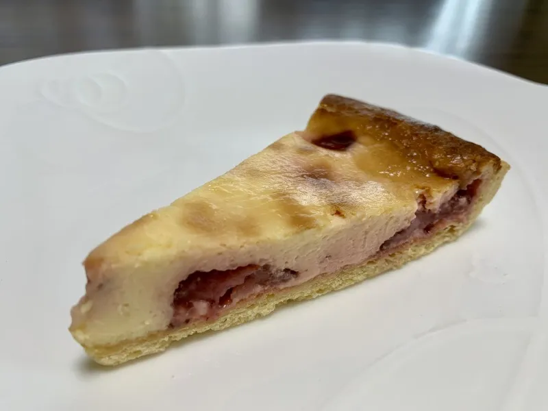 あてや イチゴのチーズケーキ