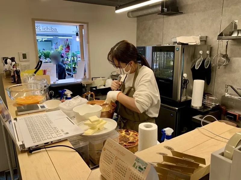 Cafeそのまま　オーナー横山さん妻