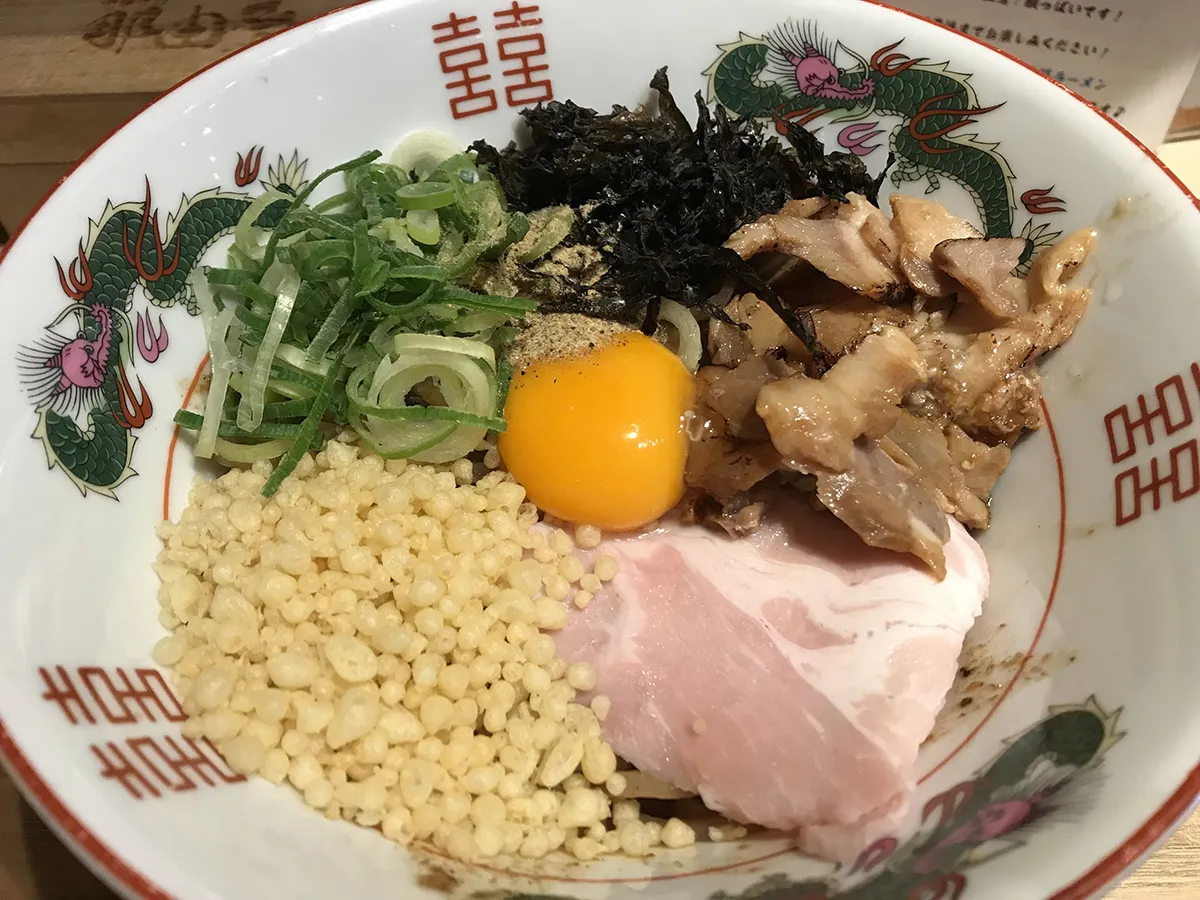 十三の煮干しまぜそば、曽根崎の七輪で焼くハンバーグほか【日替りランチ放浪記2026年2月第1週】