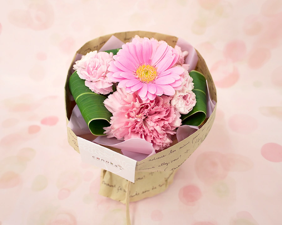 ピンクのガーベラのブーケ