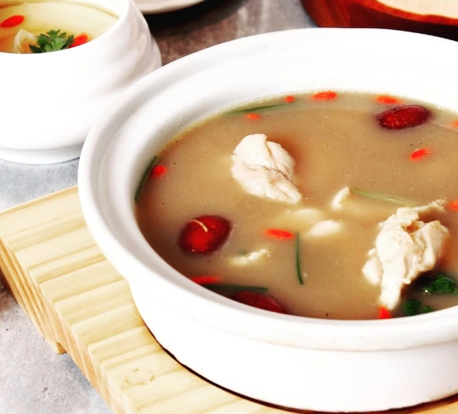 チリクラブ　鶏の極上滋養スープ