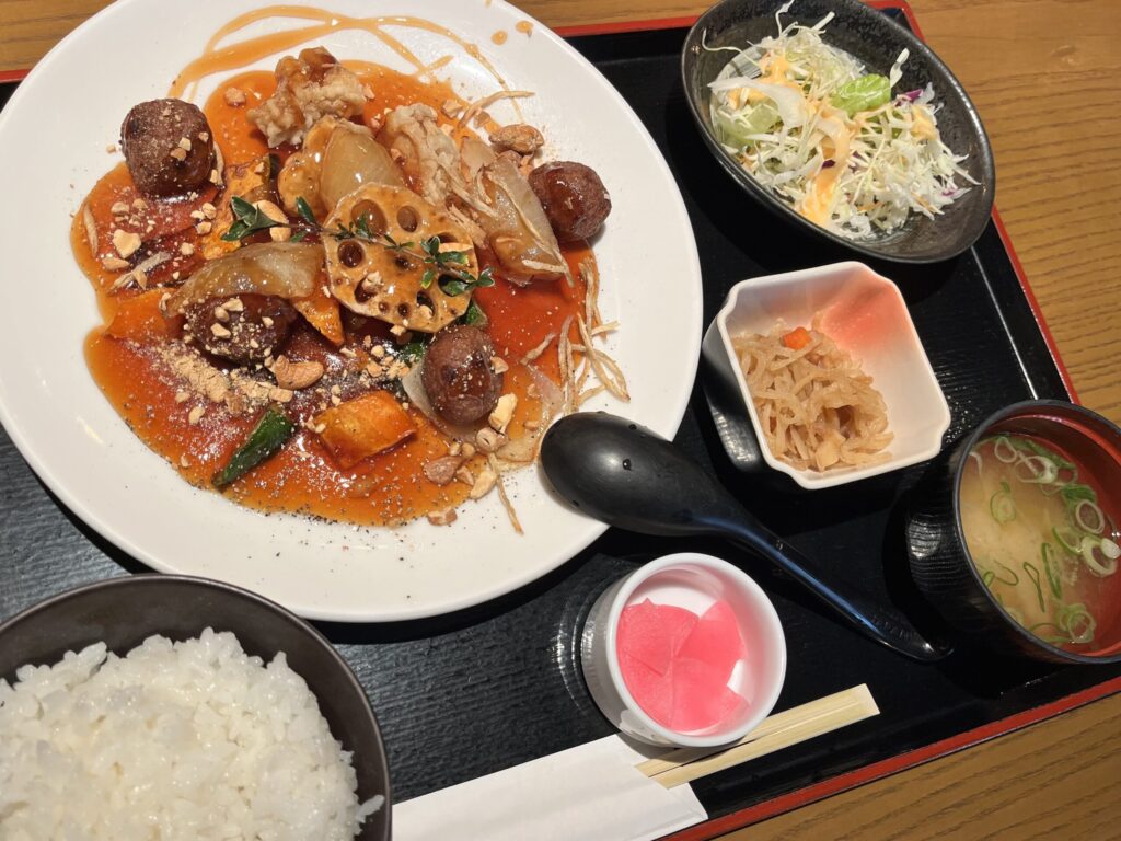 源輝家 日替わりランチ