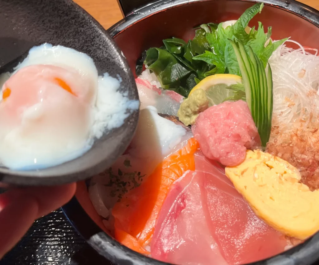 源輝家 海鮮桶丼 卵かけ