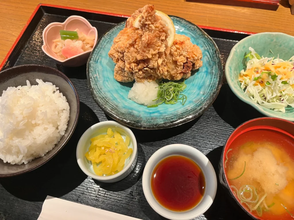 源輝家 若鶏の竜田揚げ ランチ