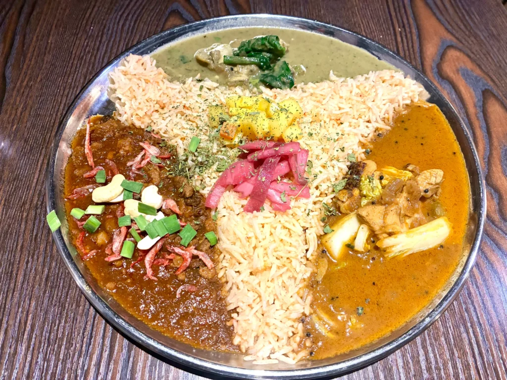 グーグー藤カレー、三種あいがけ