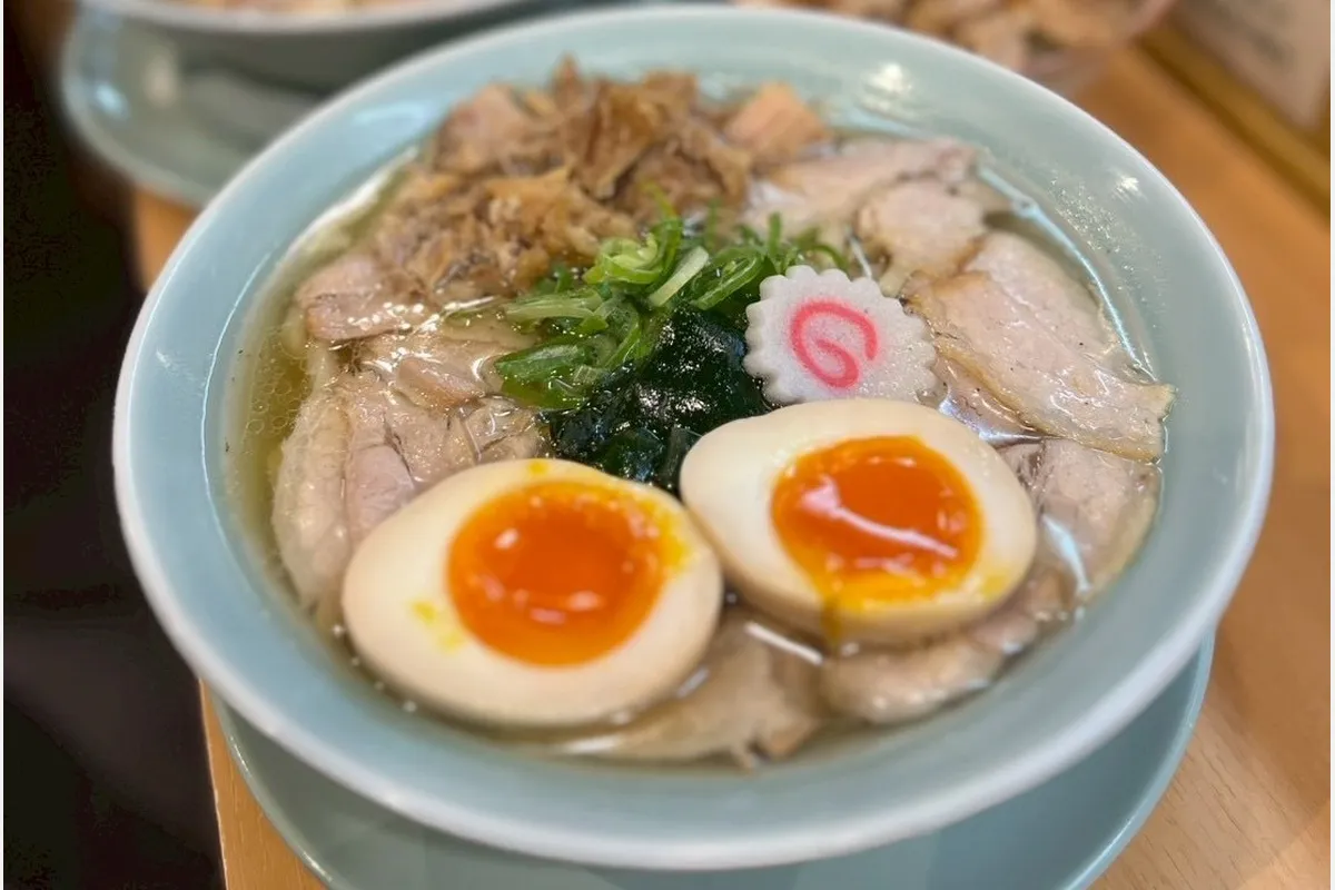 うどん×ラーメンが新しい「春ちゃんうどん」塚口さんさんタウン