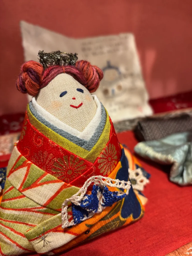 ひなにんぎょうてん-女雛