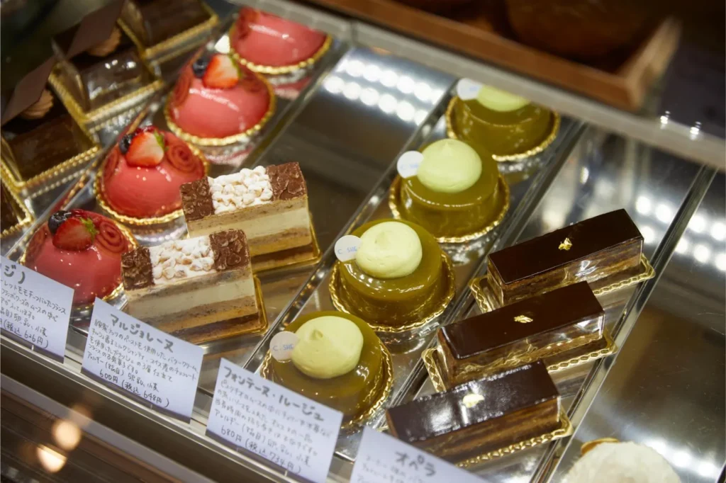 佐賀県いちごさんタイアップ　pâtisserie CとSHE.s（パティスリー シートシーズ）ショーケース