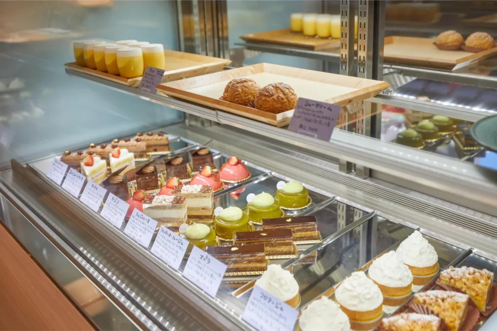 佐賀県いちごさんタイアップ　pâtisserie CとSHE.s（パティスリー シートシーズ）ショーケース