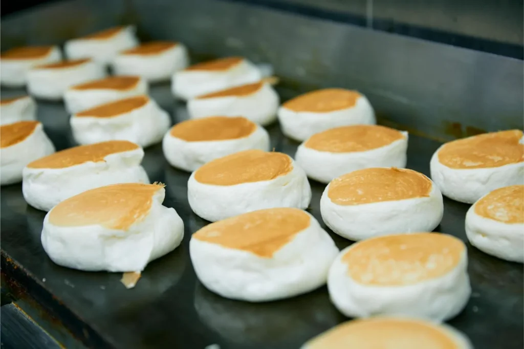 佐賀県いちごさんタイアップ　宝塚パンケーキ Café de Voila（カフェ・ド・ヴォアラ）パンケーキ