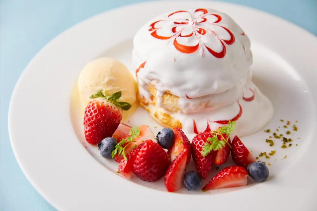 佐賀県いちごさんタイアップ　宝塚パンケーキ Café de Voila（カフェ・ド・ヴォアラ）「佐賀県さん、いちごさん、パンケーキさん！」