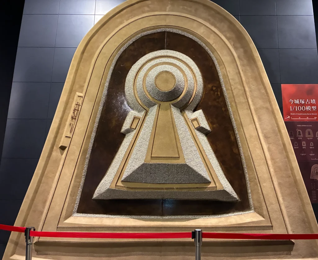 今城塚古代歴史観、前方後円墳 、模型