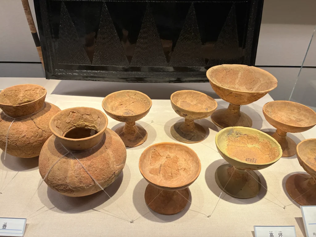 今城塚古代歴史観、出土品、土器