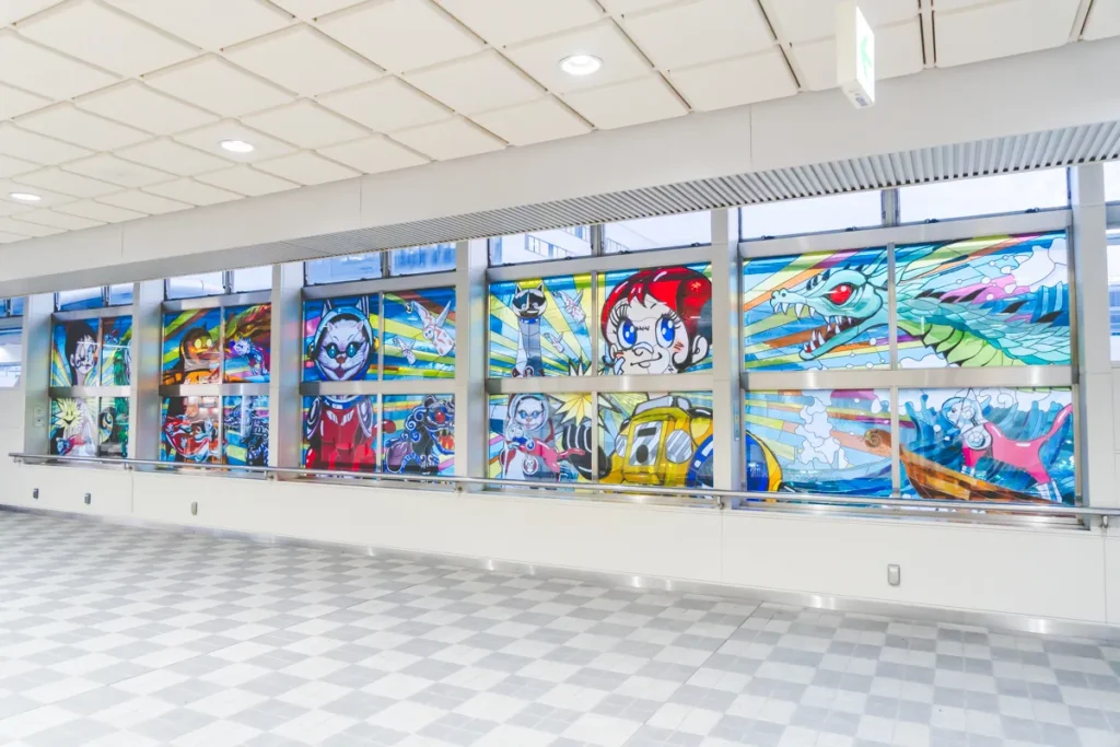 大阪空港駅　ヤノベケンジ