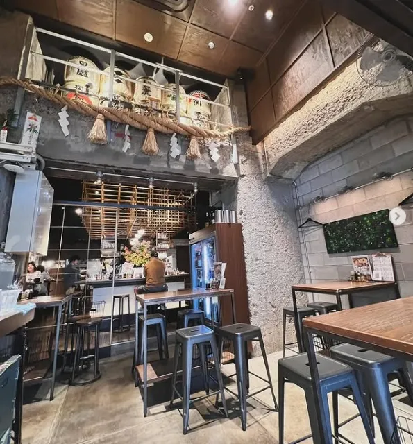 スタンドJAPA SOBA HANAKO神戸三宮の内観
