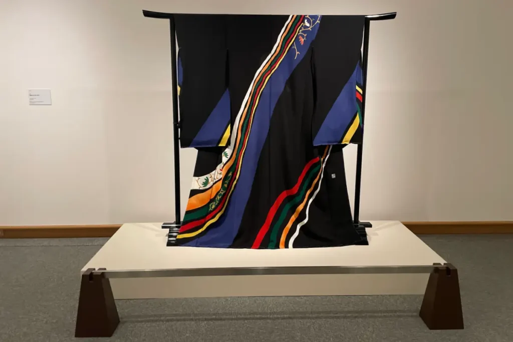 千總《流線美式天象》（復刻）2014年　髙島屋史料館蔵