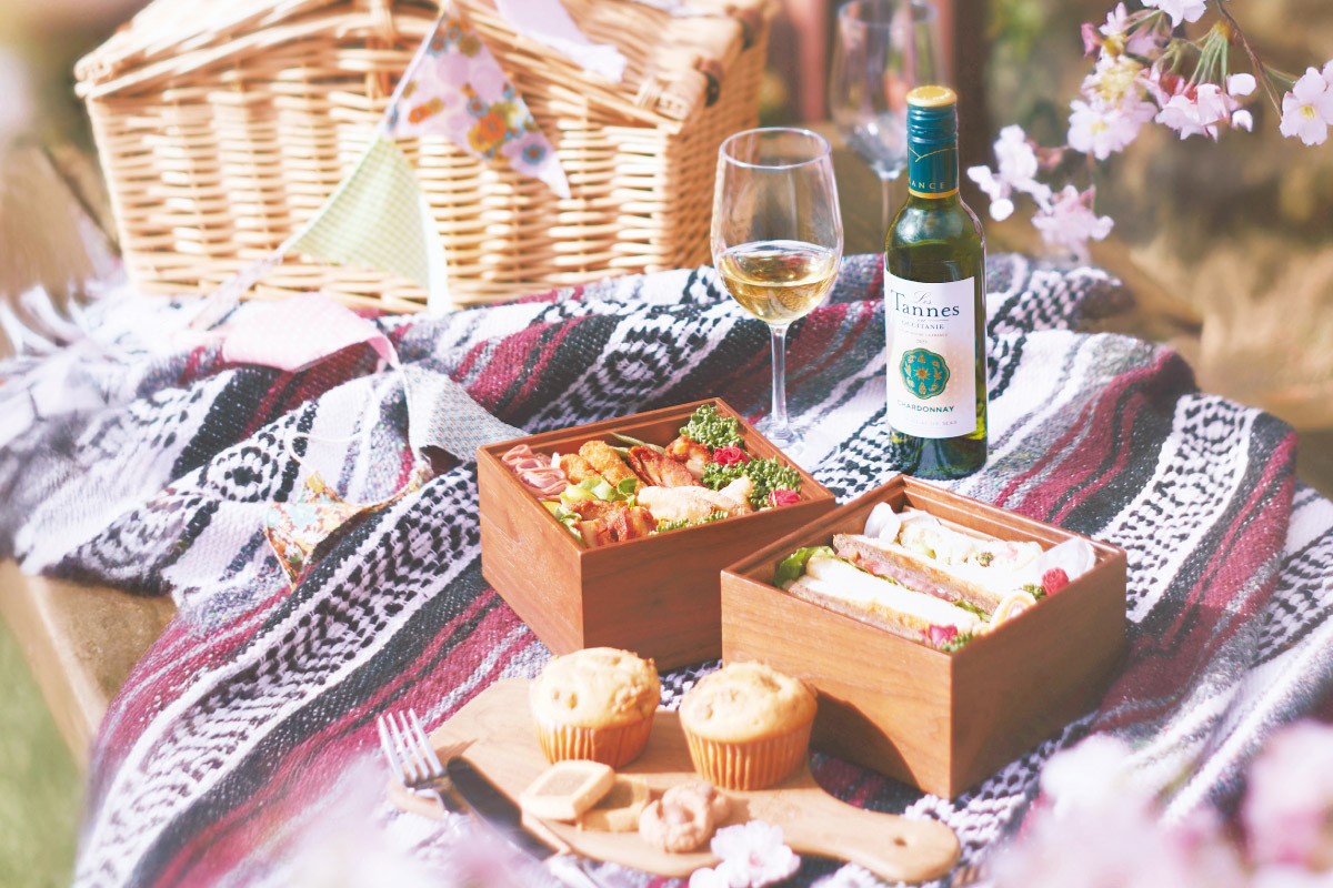 お腹も満ちる、春の散歩に出かけよう。桜と共に楽しむテイクアウトグルメ【TOKK2026年3月号】