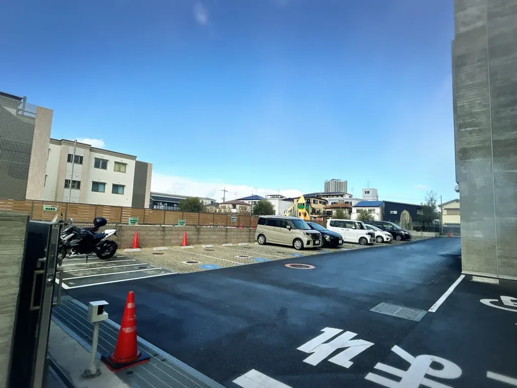 味舌体育館　駐車場