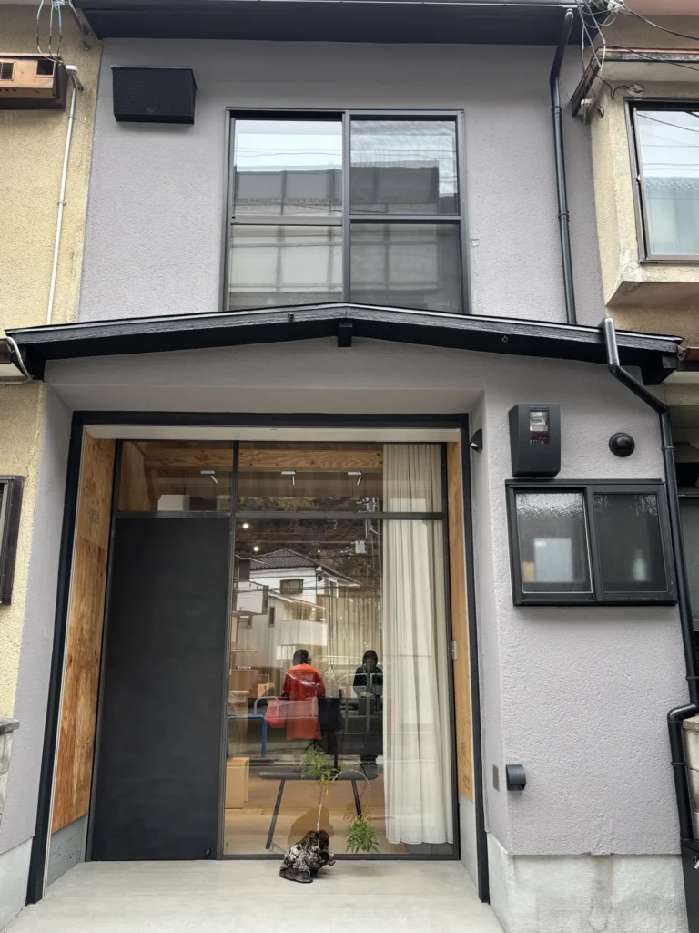 mocu-シナモンロール-外観全体