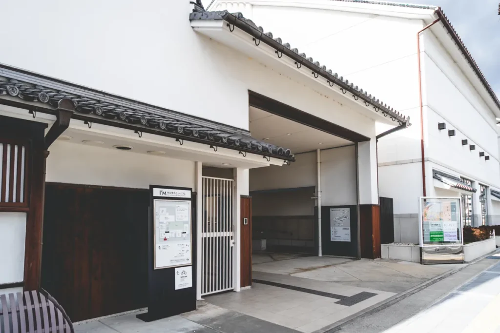 伊丹市立ミュージアム外観