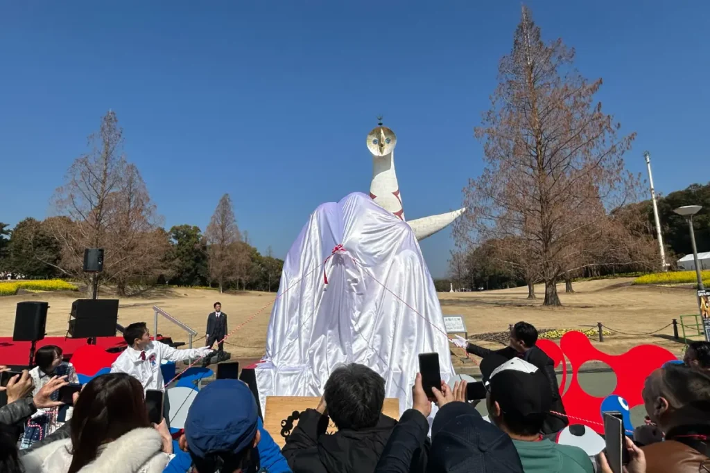 ミャクミャク再会セレモニー除幕式