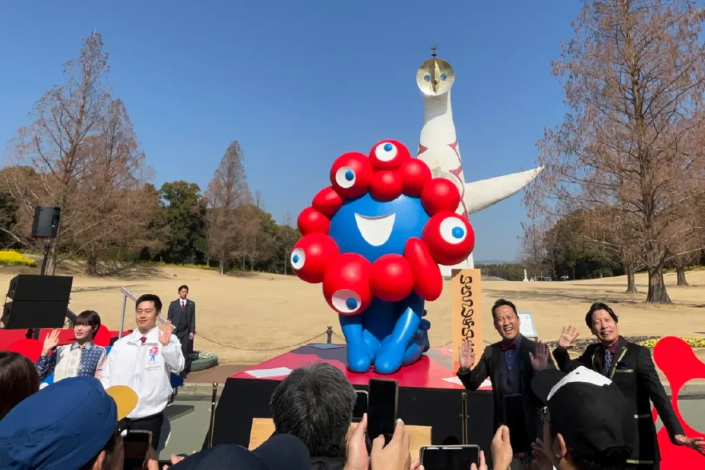 ミャクミャク再会セレモニー除幕式