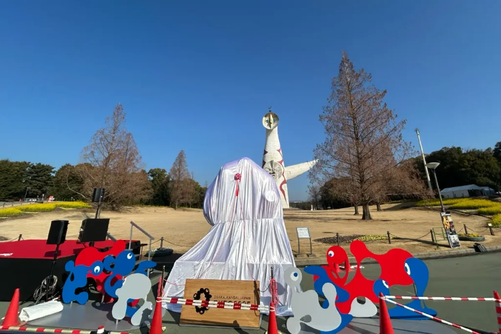 ミャクミャク再会セレモニー除幕式