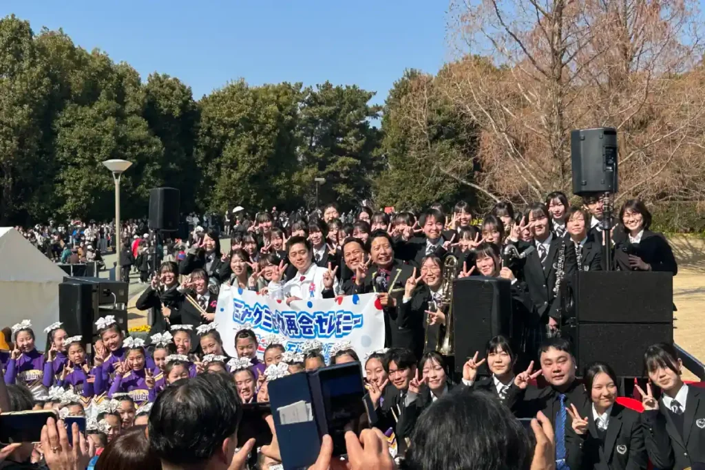 ミャクミャク再会セレモニー集合写真