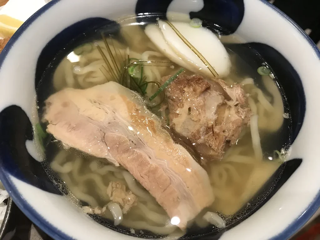 特製鯵フライと沖縄SOBAR がんじゅー 沖縄そば