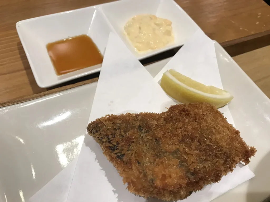 特製鯵フライと沖縄SOBAR がんじゅー アジフライ