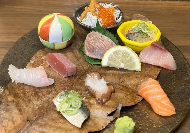 小野の離れ 刺し身