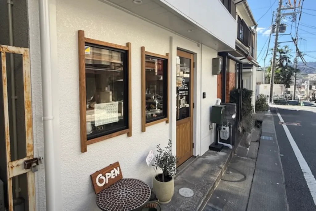 プチパンの外観3