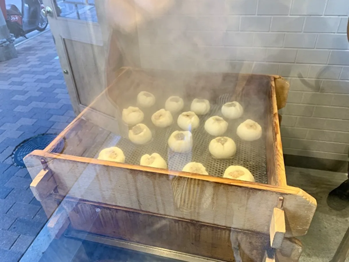 ふわっふわ生地♪やわらかさ抜群の肉包焼売・灘区原田通「老青記」