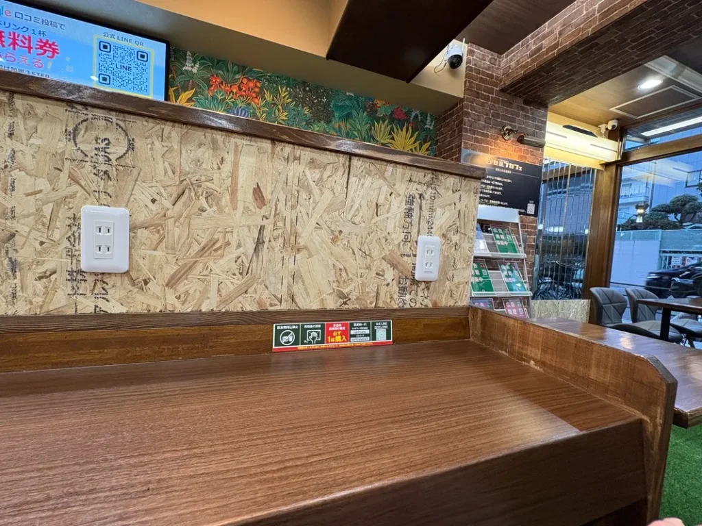セルフカフェ上新庄カウンター席