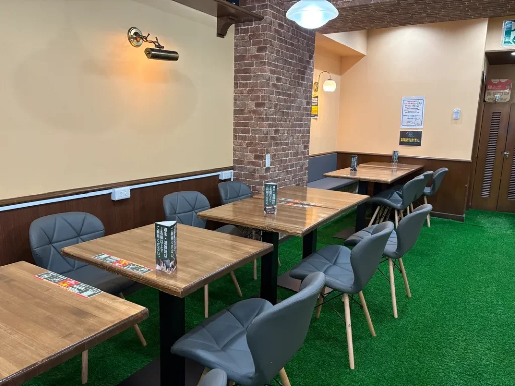 セルフカフェ上新庄テーブル席