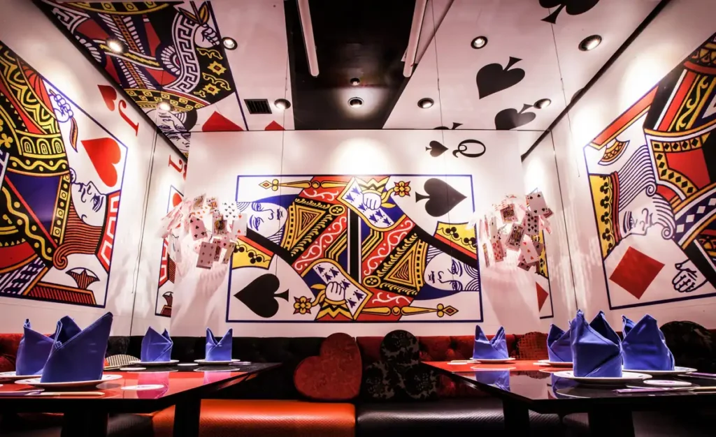 幻想の国のアリス 内観