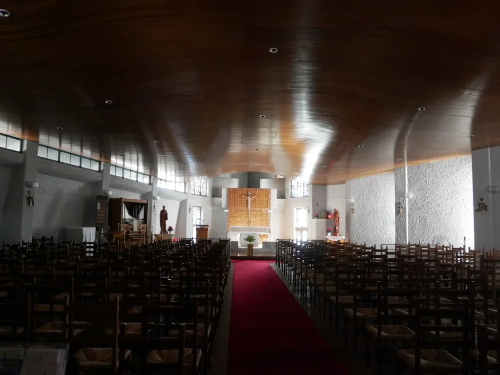 宝塚教会 照明なし